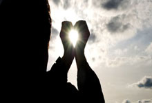 2025爱游戏体育平台官网英媒：努涅斯现周薪为14万镑，去利雅得新月周薪可升至40万镑，努涅斯集锦