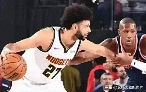 关于阿尔瓦赛（Alves）完成帽子戏法，为球队赢得胜利的信息