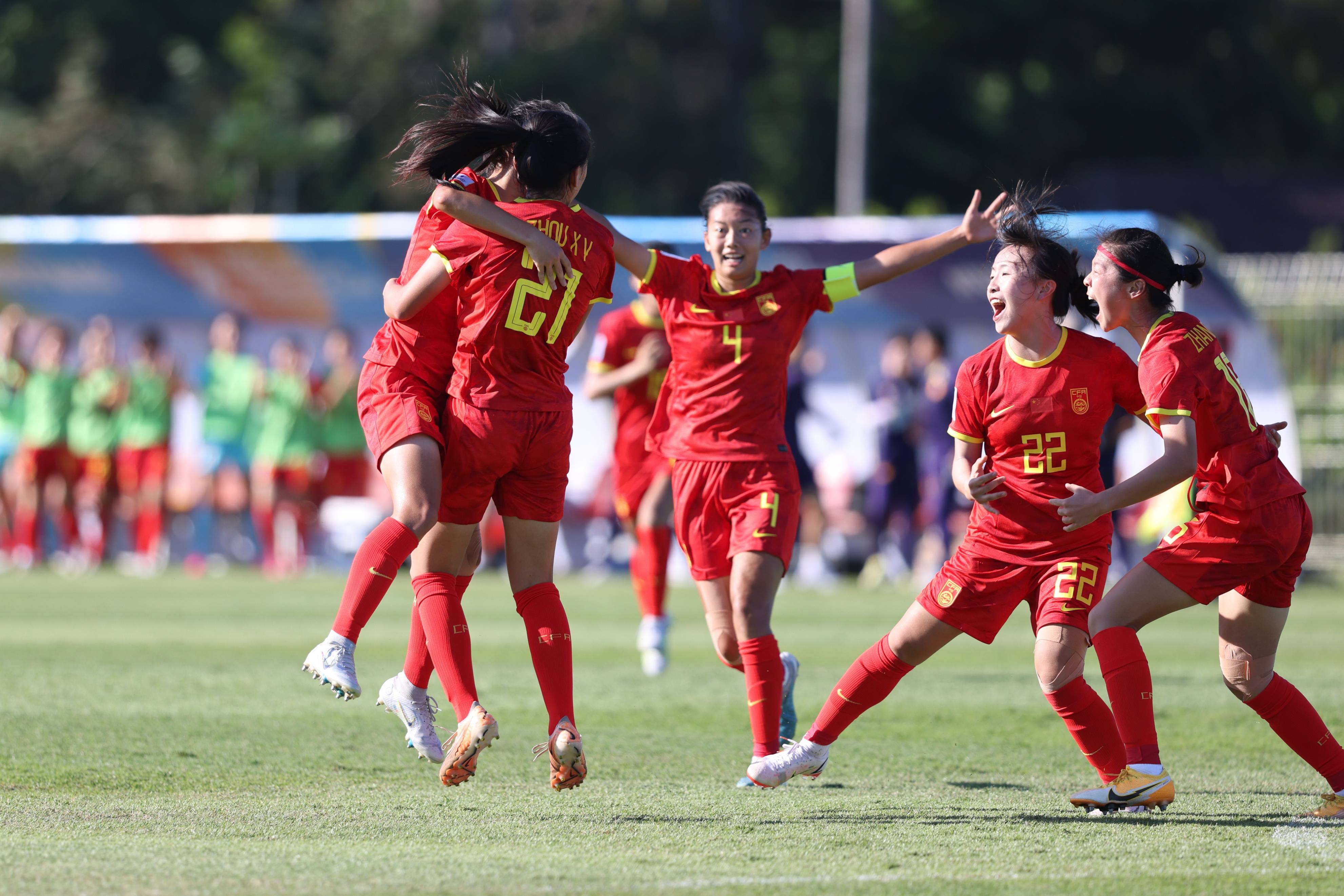 国家女足备战国际足球赛事，强势出击