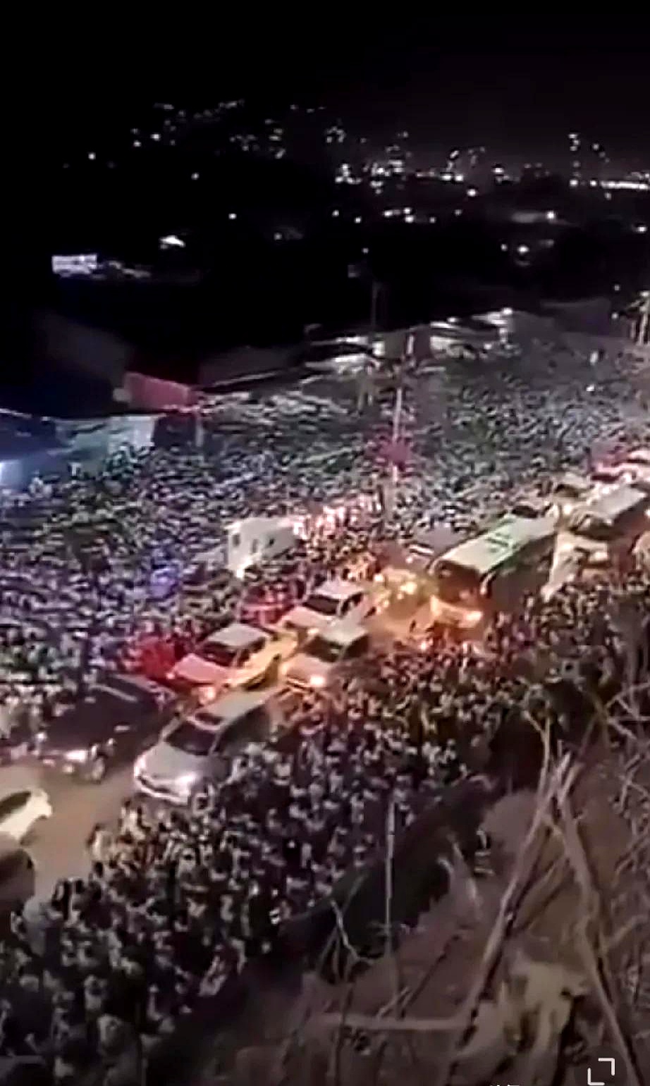 爱游戏登录入口-关于惊险场面频频上演，赛场火爆异常引人注目的信息