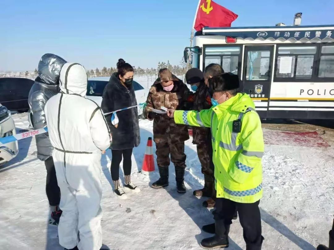 爱游戏体育在线入口-包含甘肃队内线扛大旗，防守稳健全面的词条